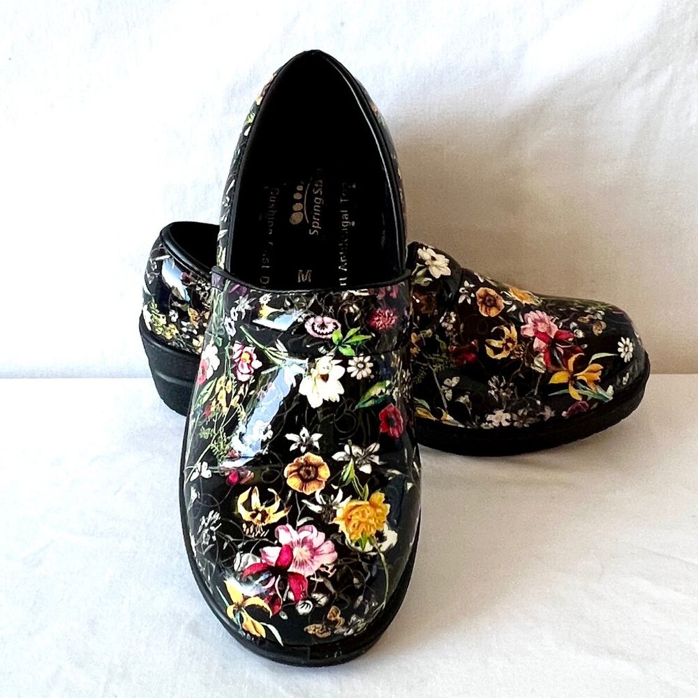 Spring Step Valor, Black Floral Slip On Shoes, Skid Resistant  Size 8, EC!